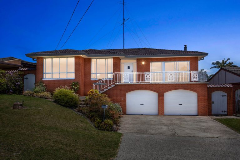 12 Cox Parade SOLD FOR $960,000