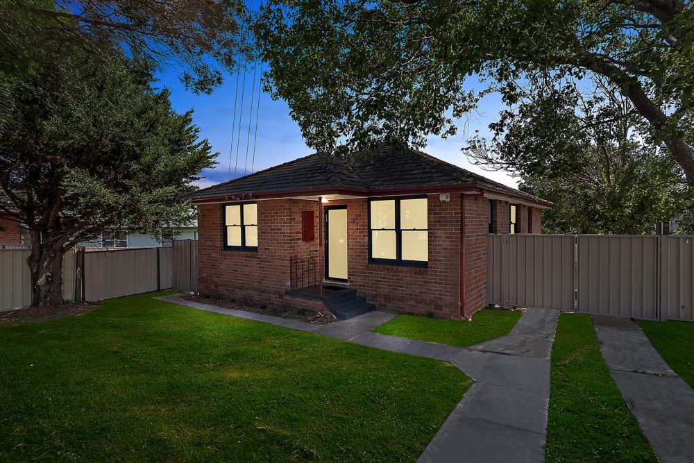 LowRes-14637_92 Lake Entrance Road Mount Warrigal_101_942