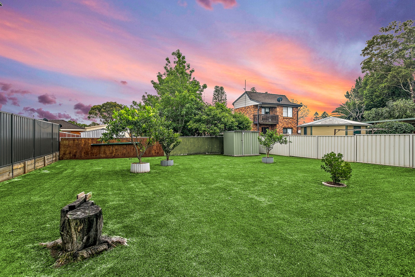 LowRes14637_12 Storey Street Oak Flats_100_314 First Class Real Estate