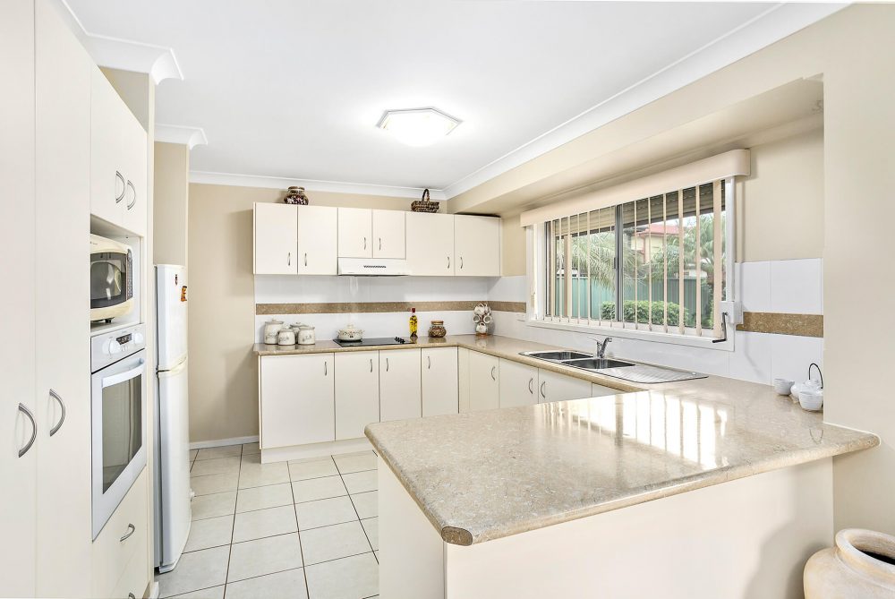 LowRes-14637_48 Blackbutt Way Barrack Heights_105_535