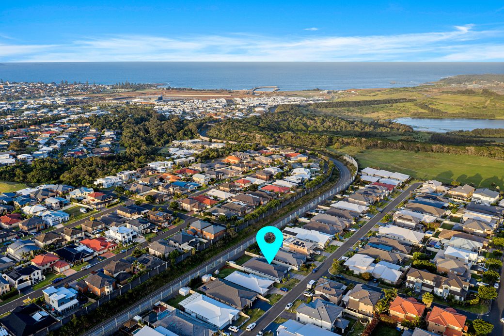 LowRes-14637_29 Huntingdale Close Shell Cove_100_455