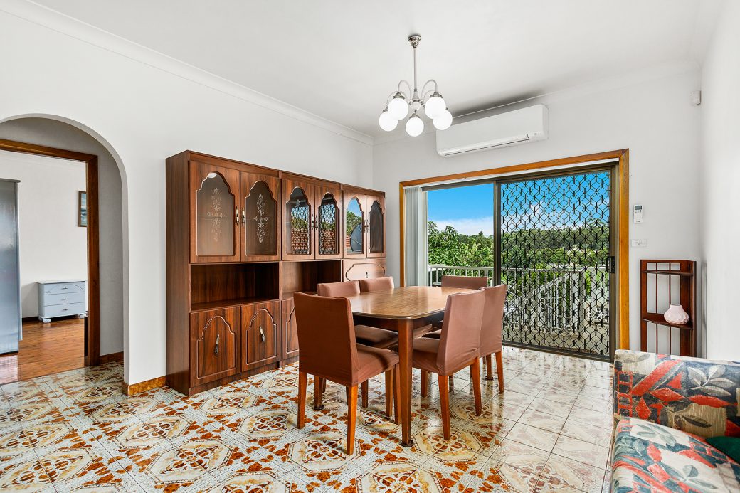 LowRes-14637_22 Mirrabooka Road Lake Heights_100_263