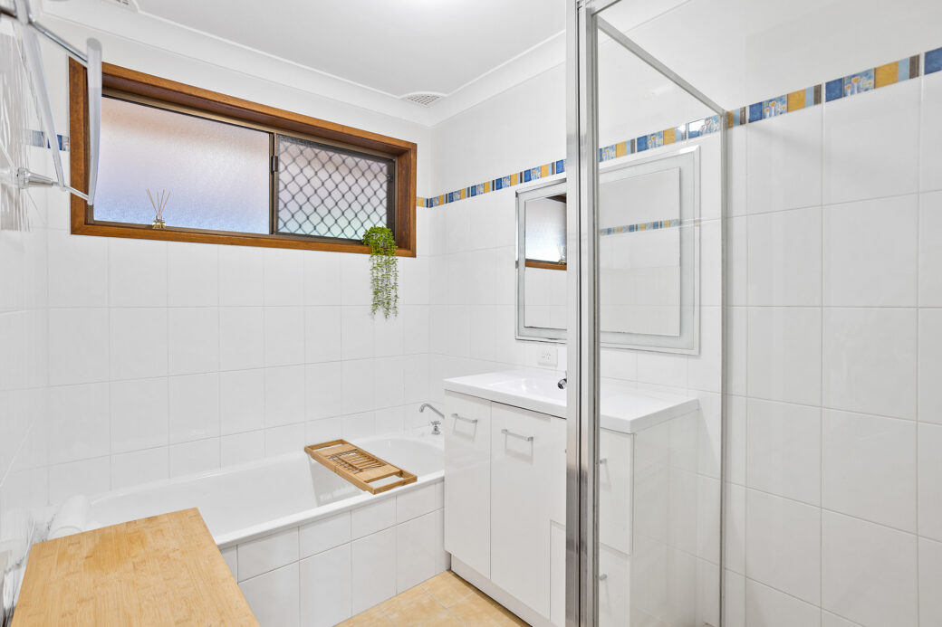 LowRes-14637_36 Scenic Crescent Albion Park_100_069