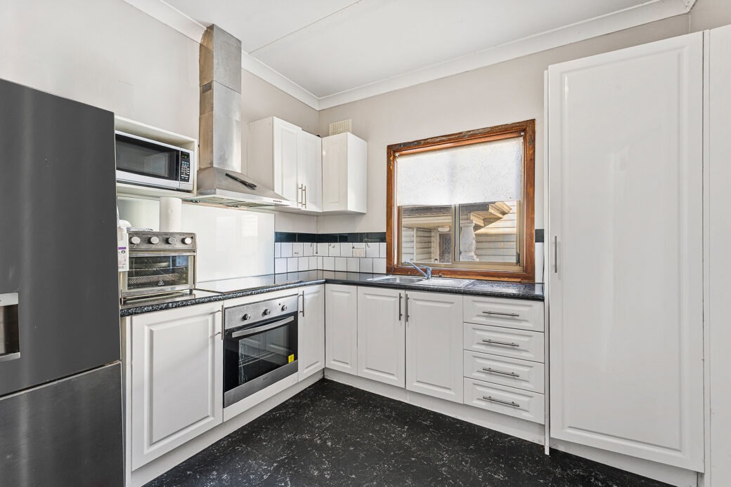 LowRes-14637_8 Bruce Road Warrawong_100_045