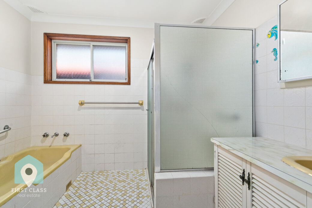 LowRes-14637_34 Captain Cook Drive Barrack Heights_100_018