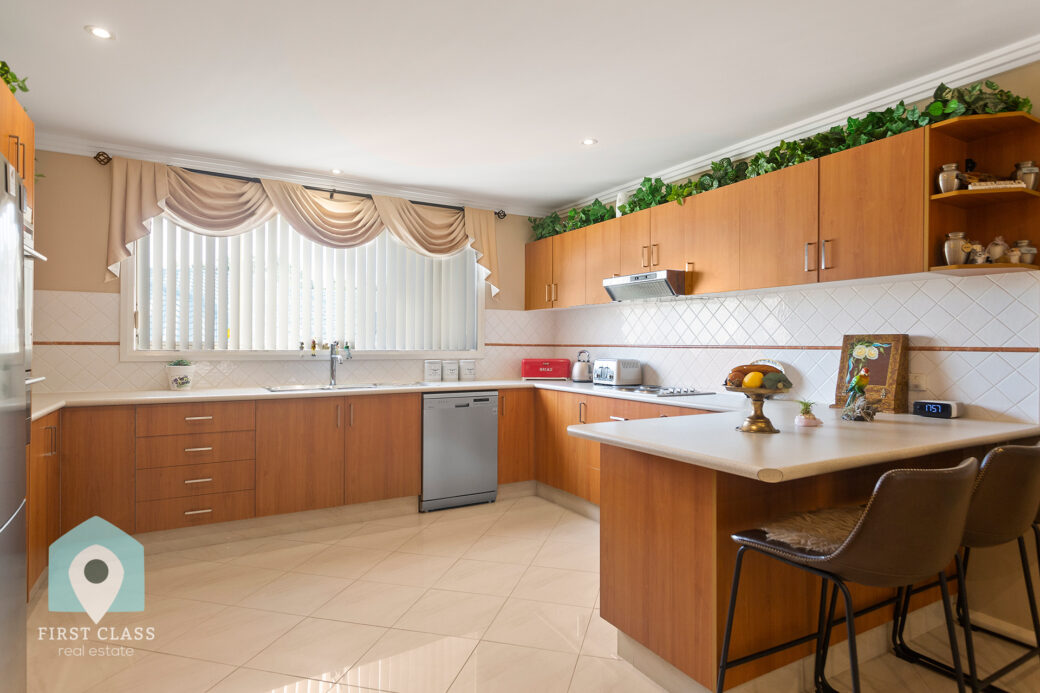 LowRes-14637_16 Pickersgill Way Shell Cove_100_064