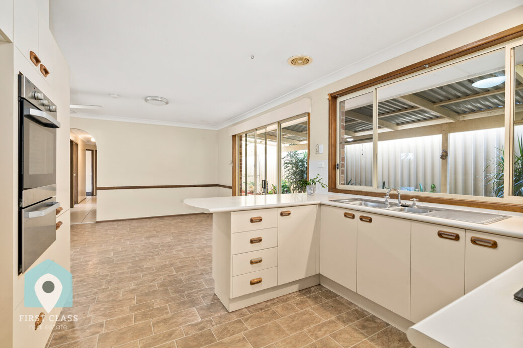 LowRes-14637_4 Mary Street Sussex Inlet_100_516
