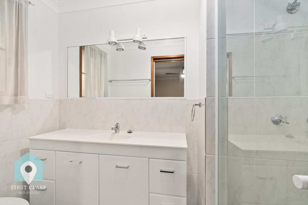 LowRes-14637_4 Mary Street Sussex Inlet_100_555