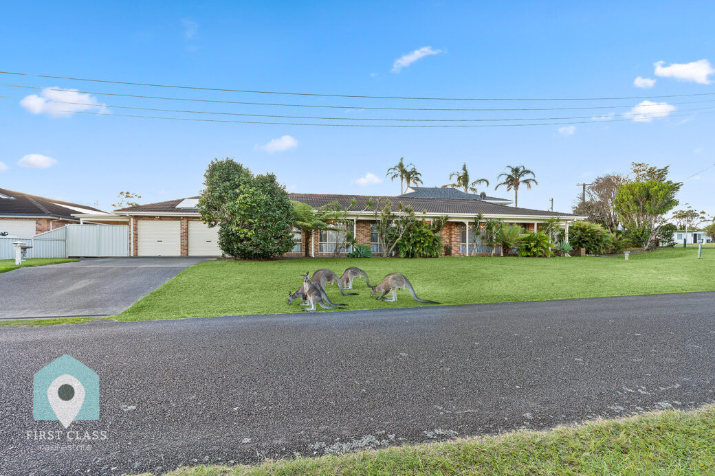 LowRes-14637_4 Mary Street Sussex Inlet_100_571