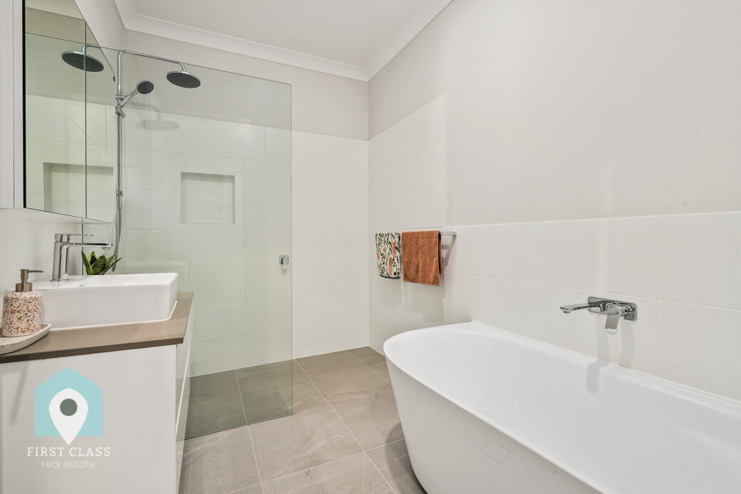 LowRes-14637_92 Birkdale Circuit Sussex Inlet_100_727