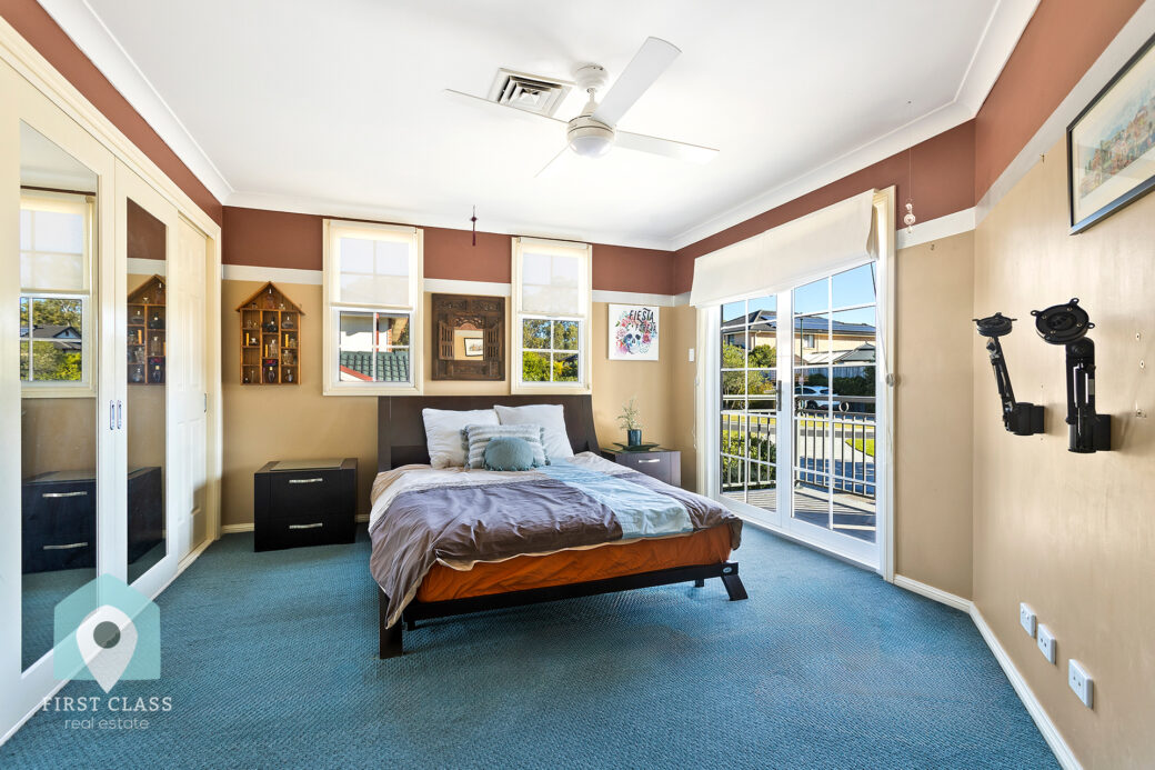 LowRes-14637_10 12 Mundoonen Crescent Horsley_100_004