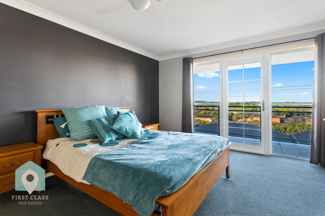 LowRes-14637_10 12 Mundoonen Crescent Horsley_100_039