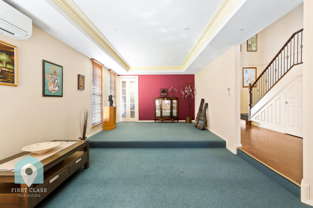 LowRes-14637_10 12 Mundoonen Crescent Horsley_100_065