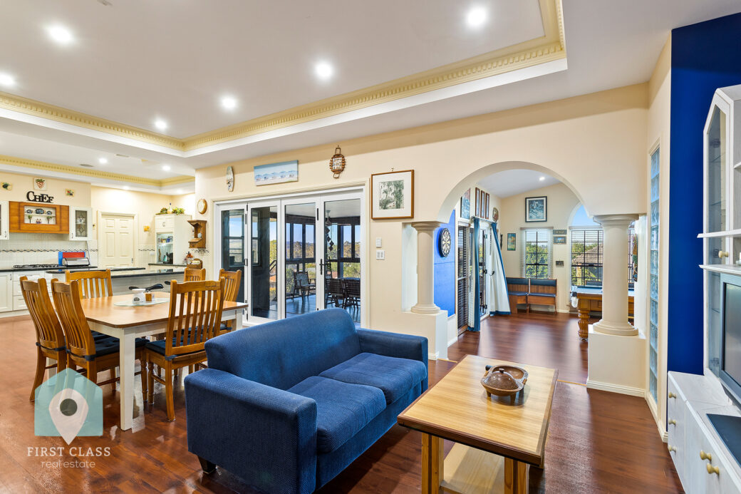 LowRes-14637_10 12 Mundoonen Crescent Horsley_100_079