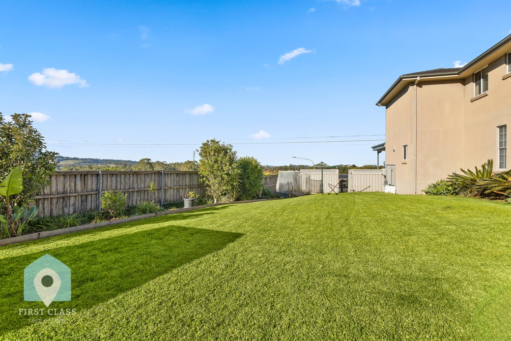 LowRes-14637_10 12 Mundoonen Crescent Horsley_100_101