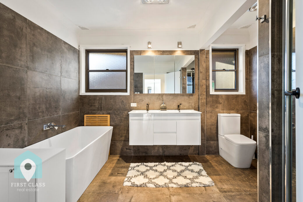 LowRes-14637_67 Cuthbert Drive Mount Warrigal_100_040